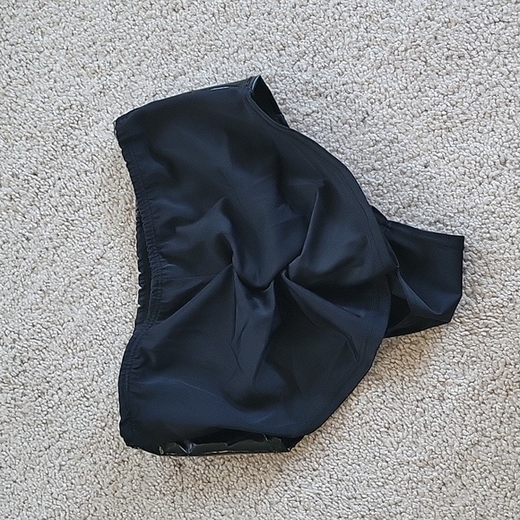 Rave with migente black hight waisted short - Picture 2 of 4